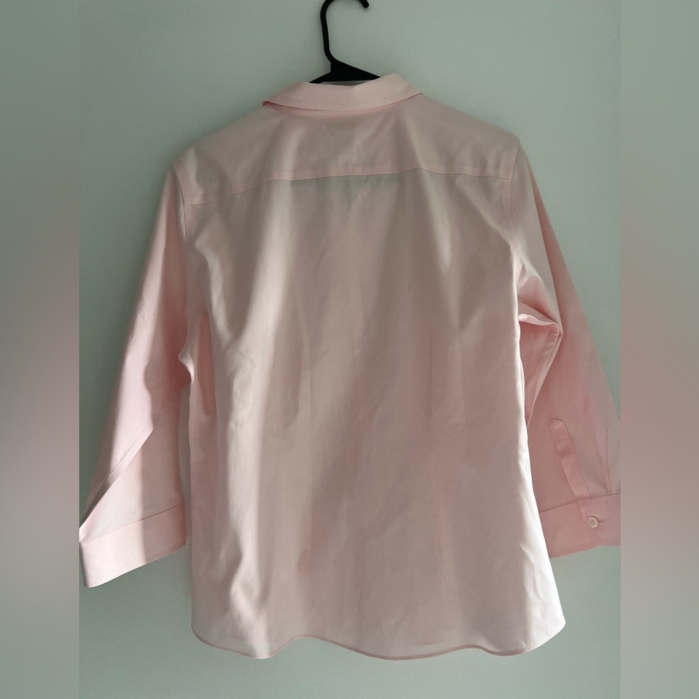 L.L. Bean women’s  Light Pink Button Down Shirt 100%cotton - Picture 3 of 6